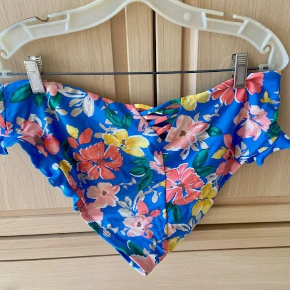 Tankini Set - Picture 2 of 3